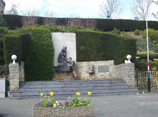 Terug in Schin op Geul. Een oorlogsmonument?